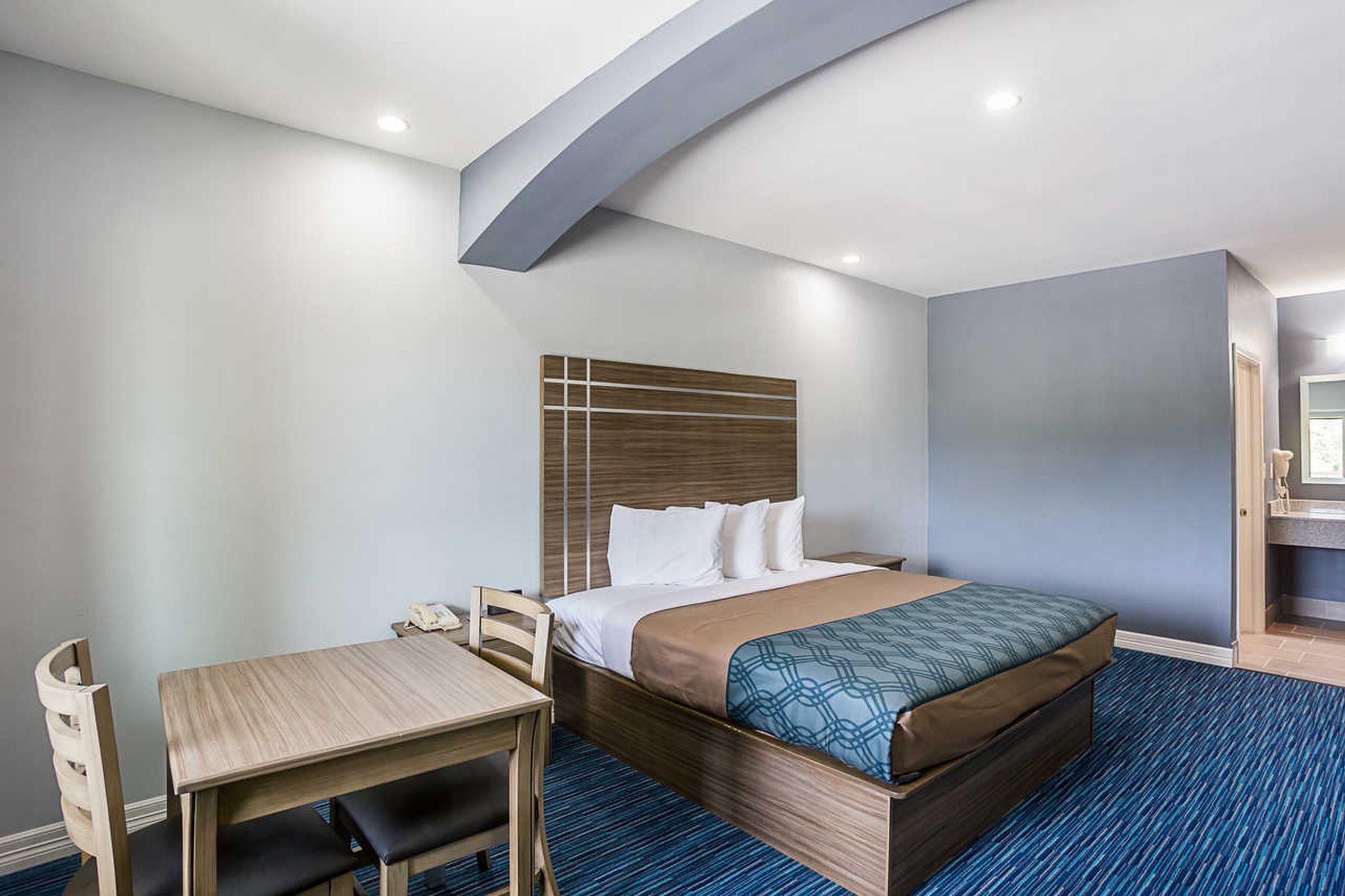 Rodeway Inn & Suites Κλάρκσβιλ Εξωτερικό φωτογραφία