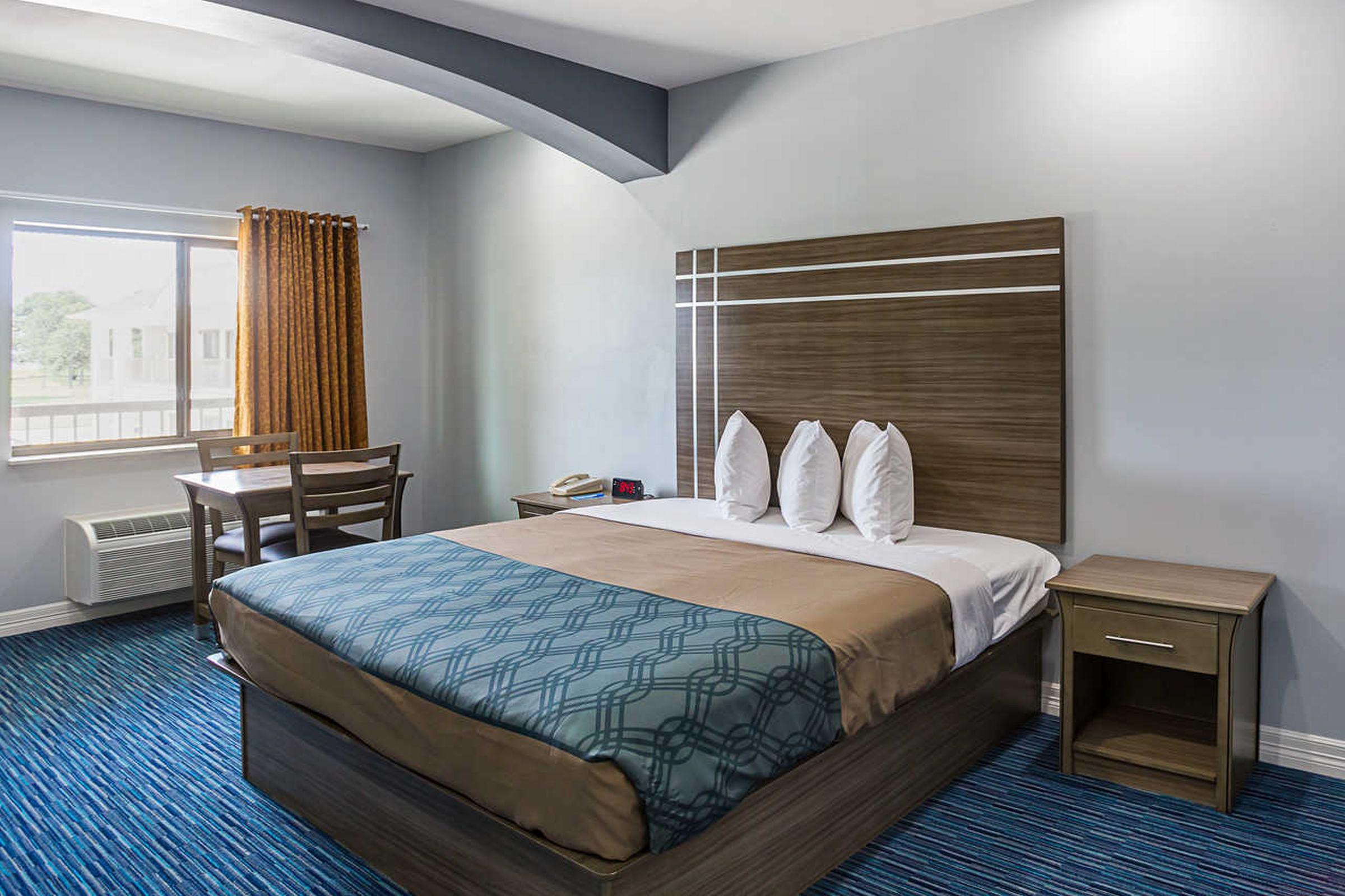 Rodeway Inn & Suites Κλάρκσβιλ Εξωτερικό φωτογραφία