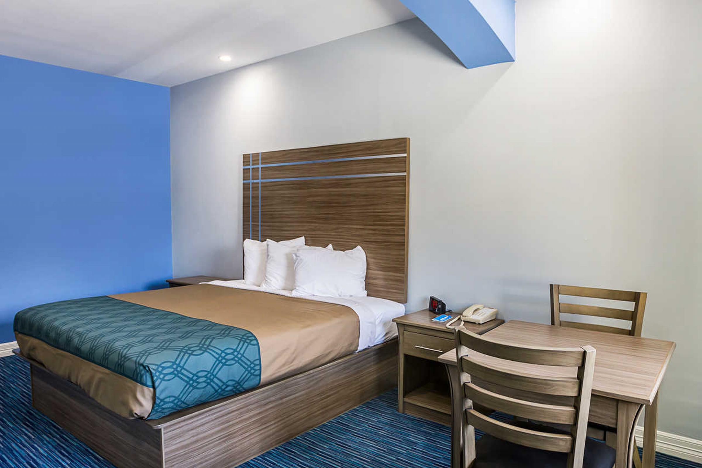 Rodeway Inn & Suites Κλάρκσβιλ Εξωτερικό φωτογραφία