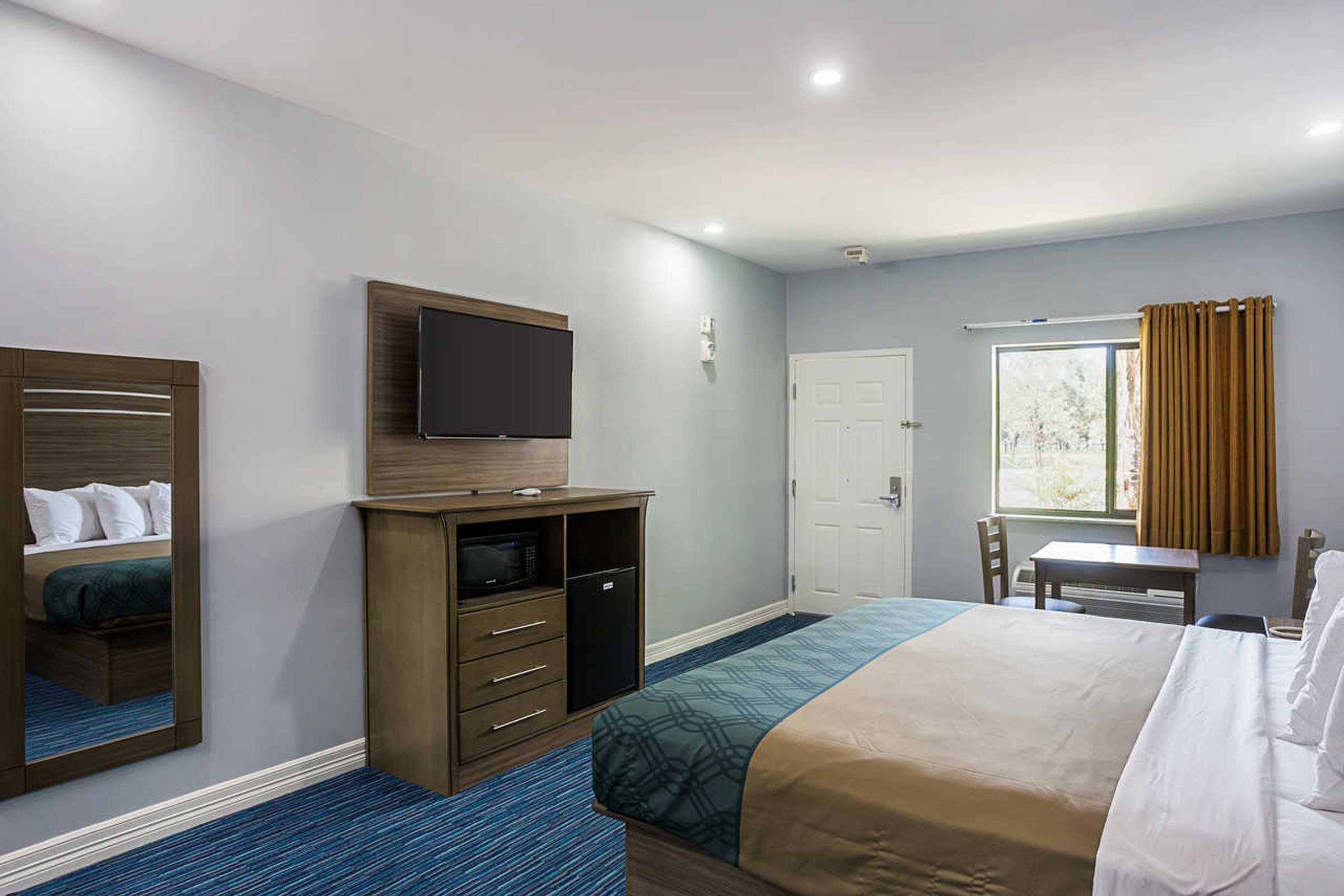 Rodeway Inn & Suites Κλάρκσβιλ Εξωτερικό φωτογραφία