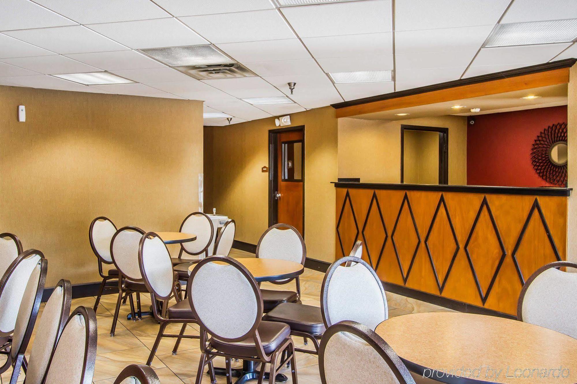 Rodeway Inn & Suites Κλάρκσβιλ Εξωτερικό φωτογραφία
